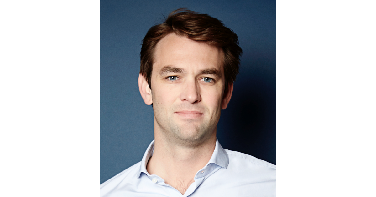 Headshot of Global Head of Sustainability at Uber, Thibaud Simphal