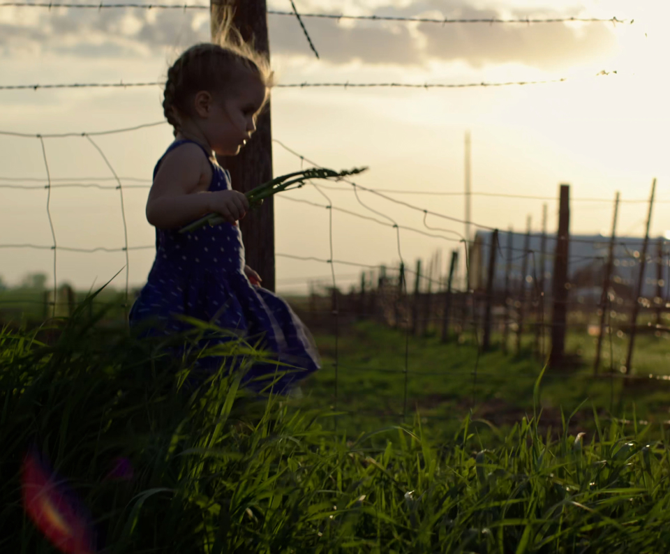 family farming image.