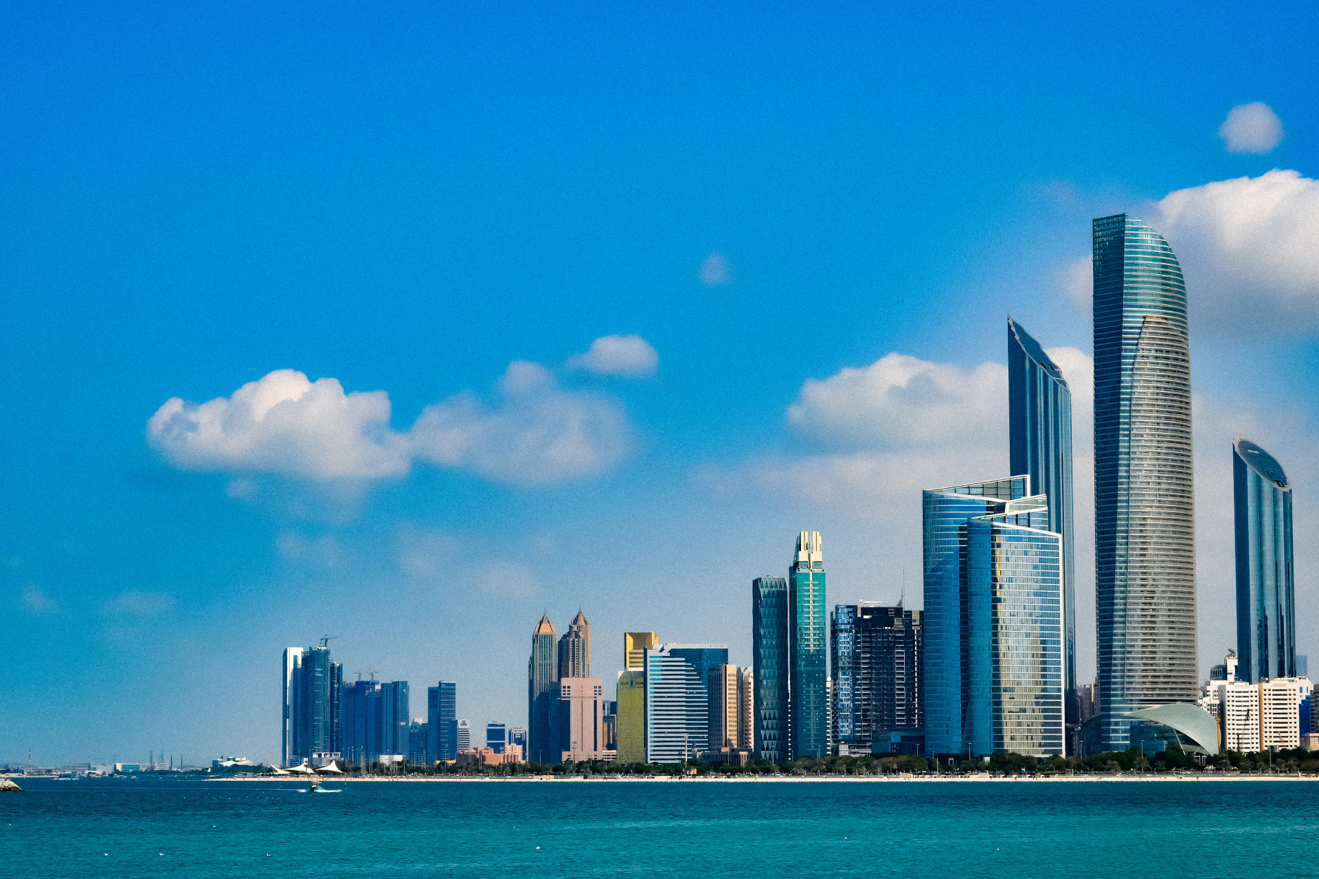 Abu dhabi article image.