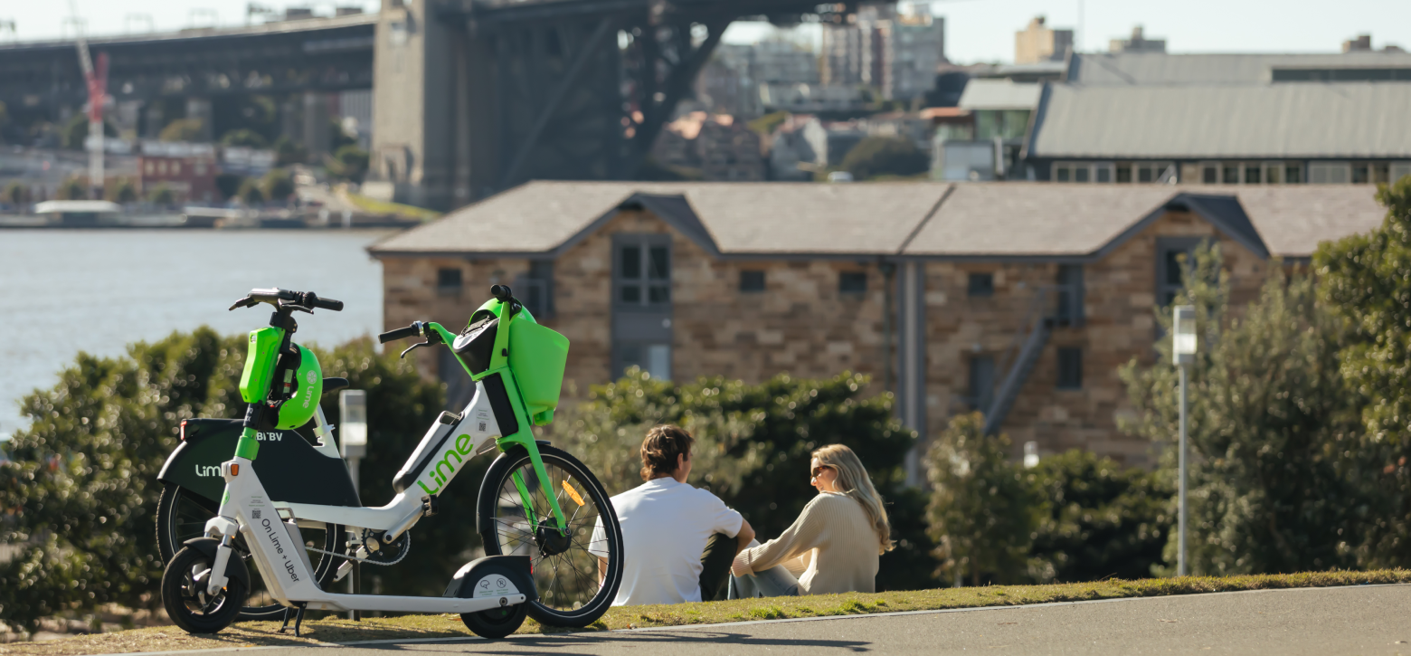 Lime scooter with the San Francisco Bay on the Back.